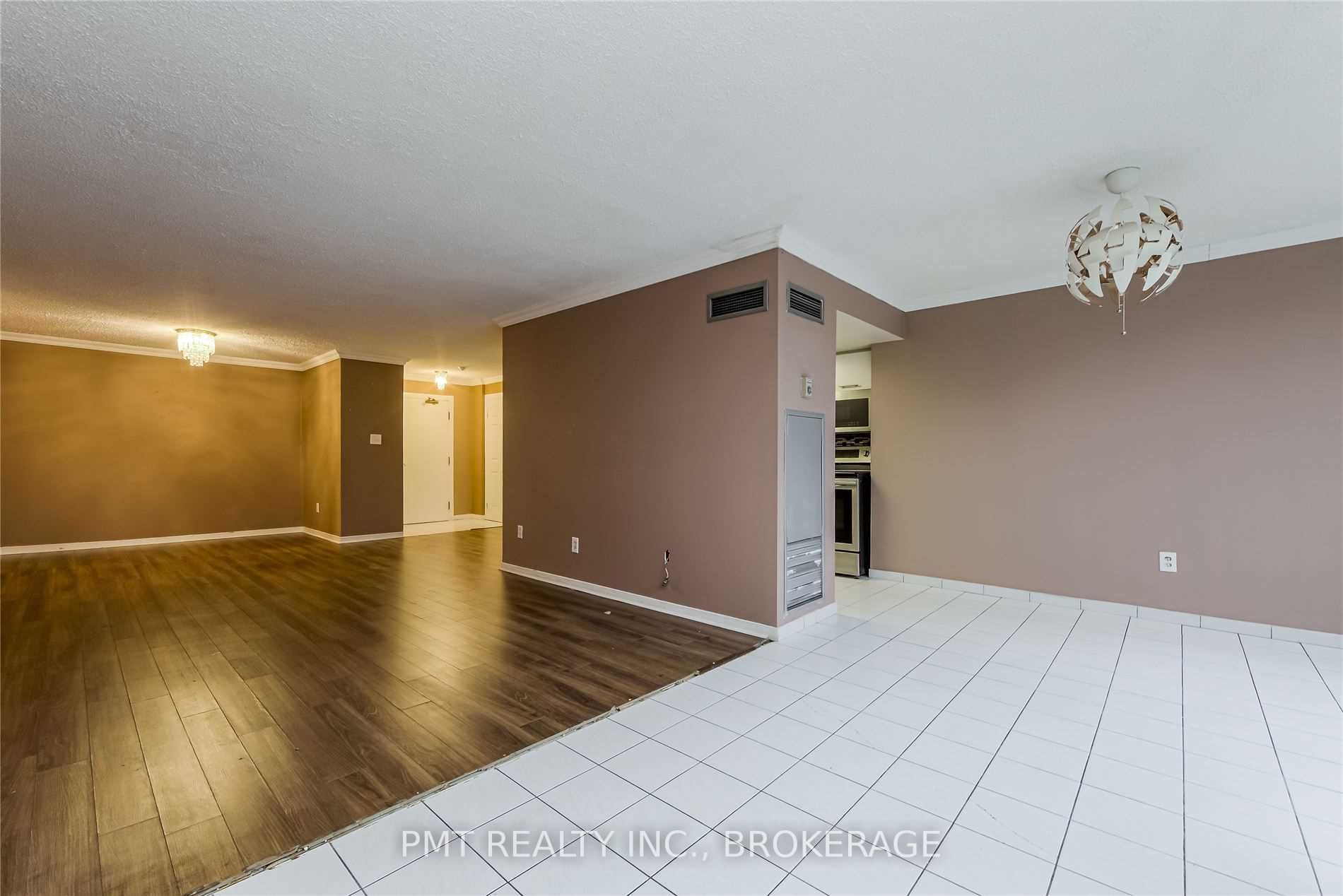 Listing W6040133 - Large Photo # 12