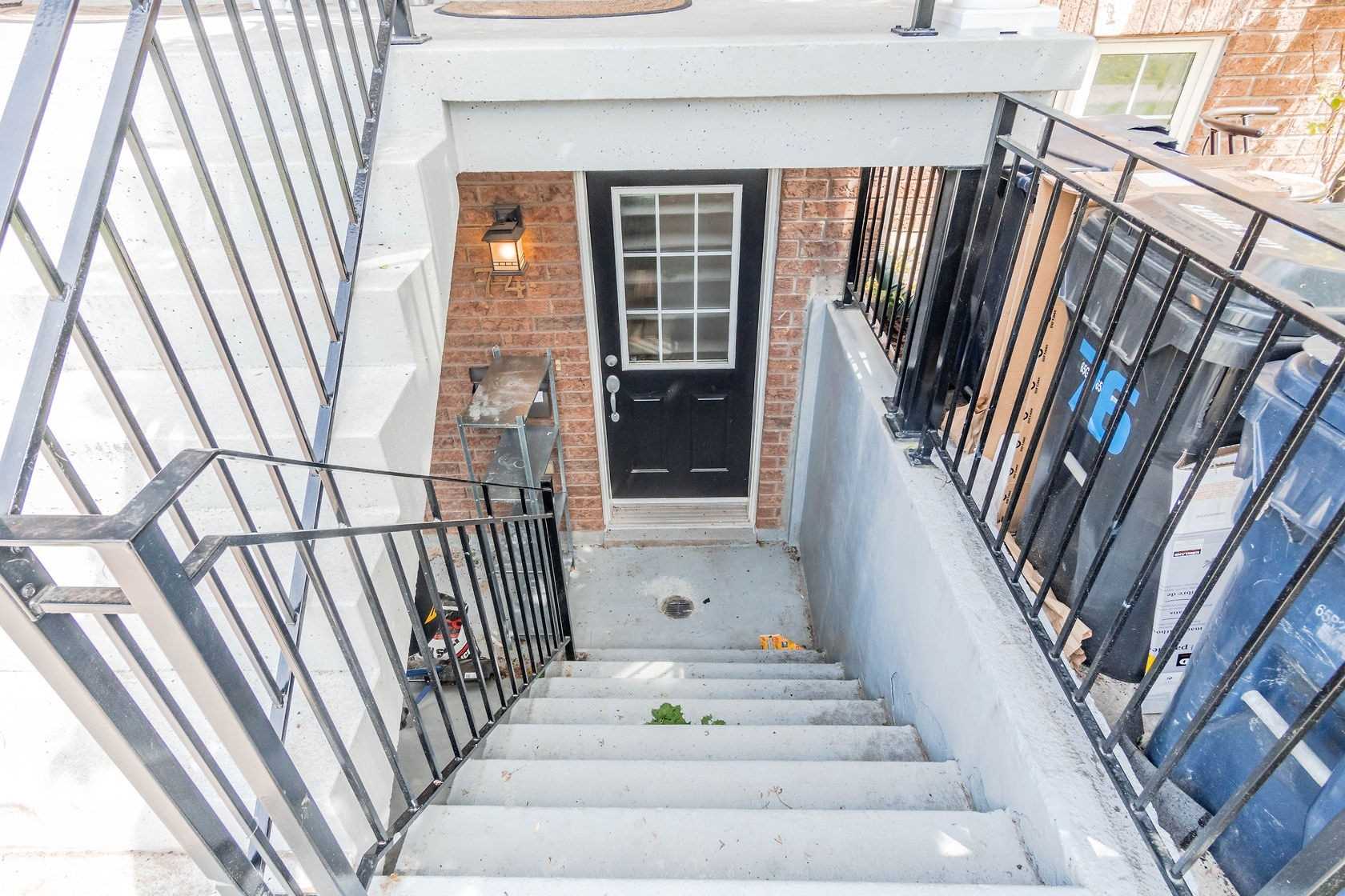 74 Connolly St N, #35