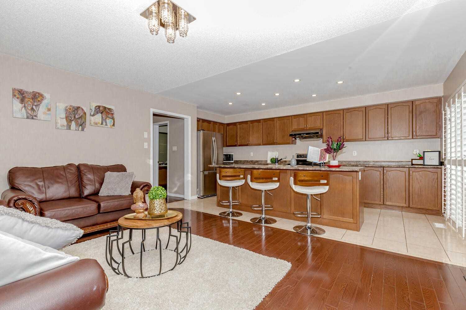 72 Newington Crescent