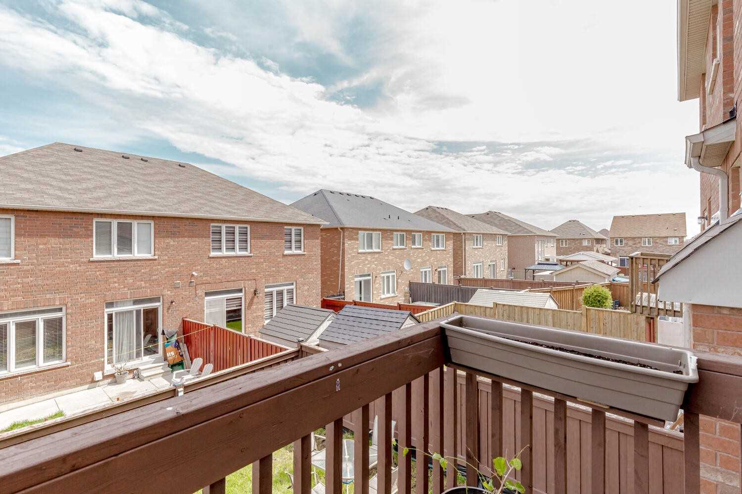 72 Newington Crescent