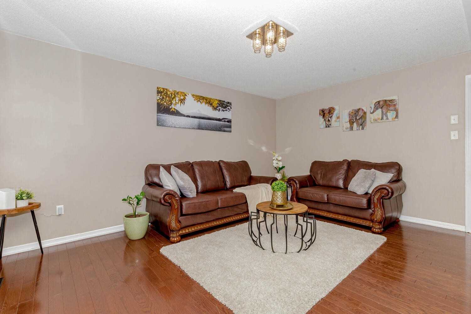 72 Newington Crescent