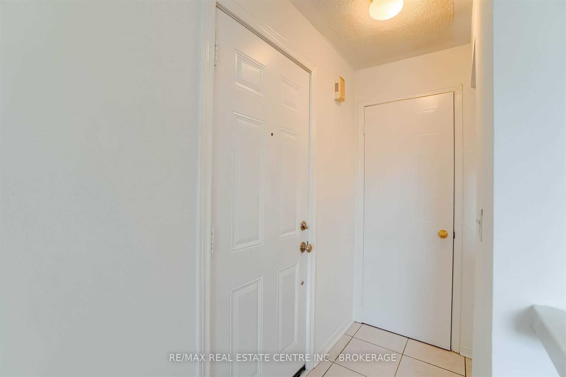 Listing W6040849 - Large Photo # 5