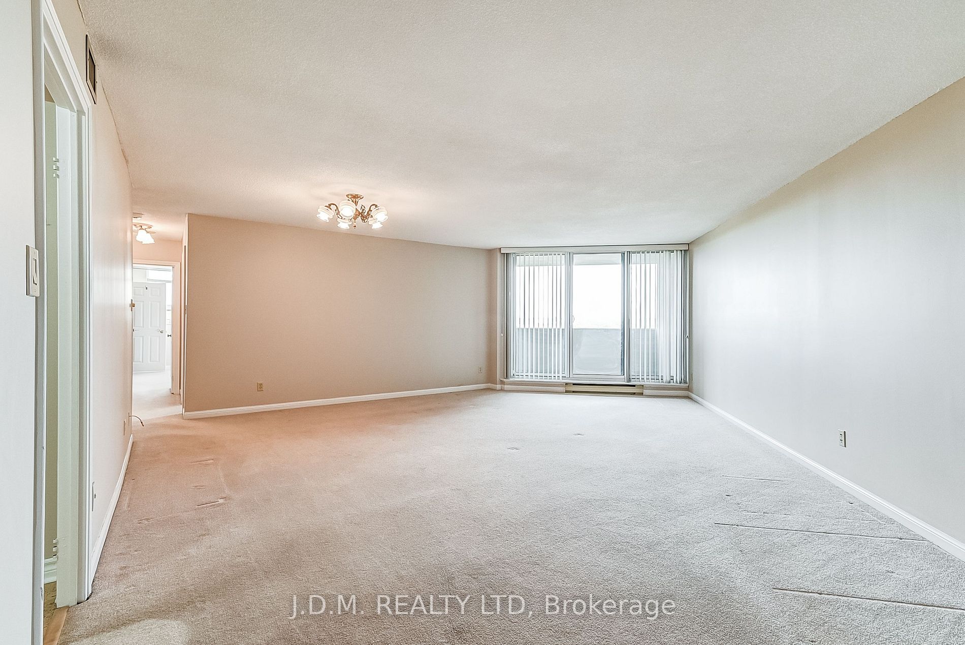 95 La Rose Ave, #901