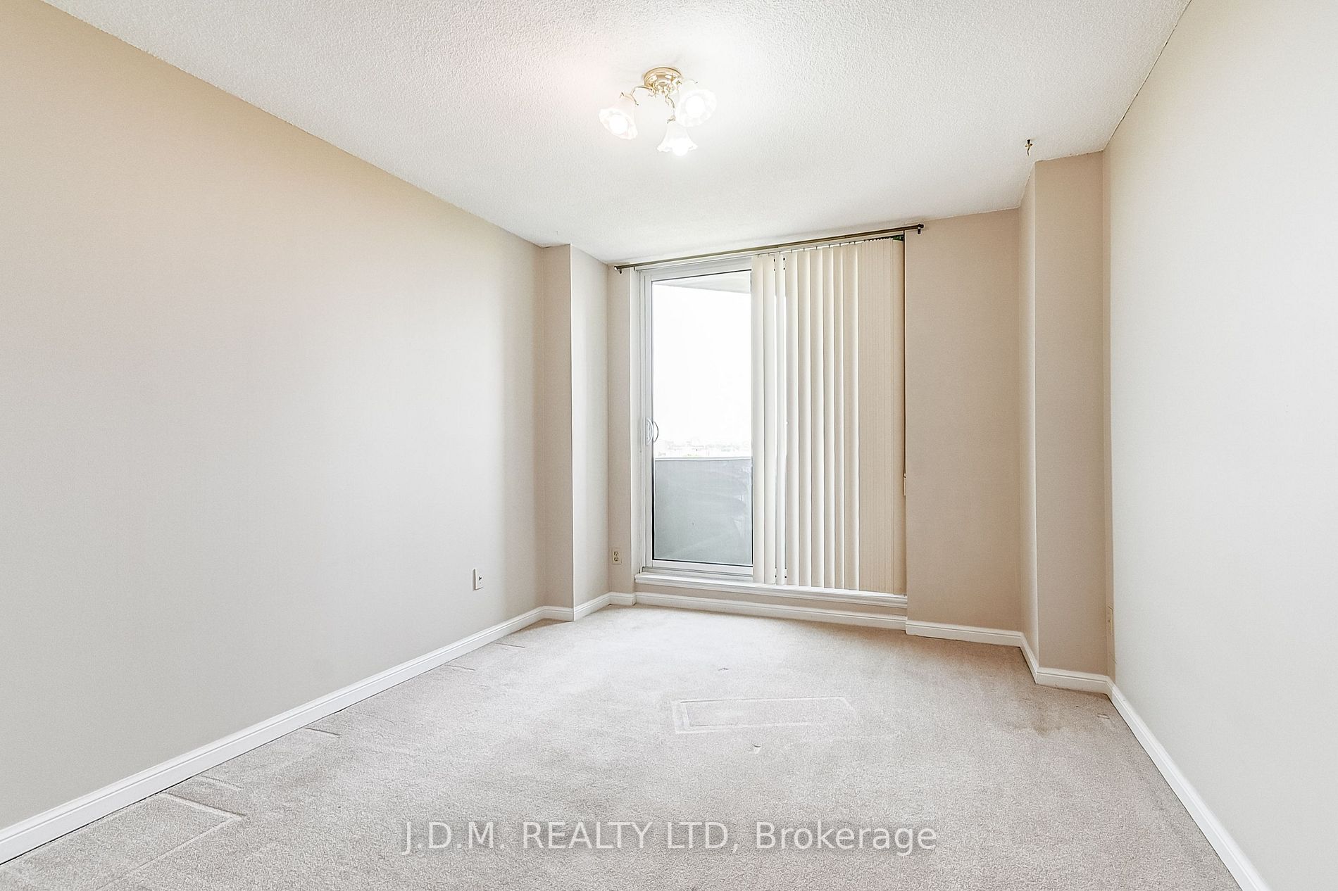 95 La Rose Ave, #901