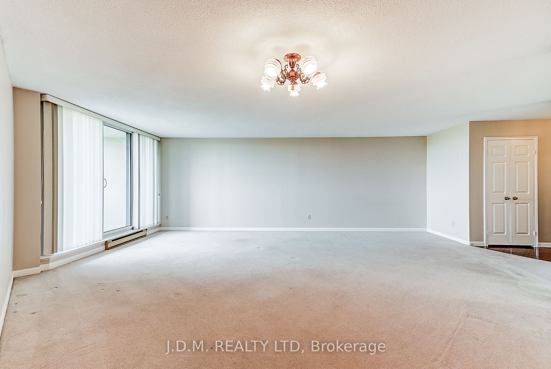 95 La Rose Ave, #901