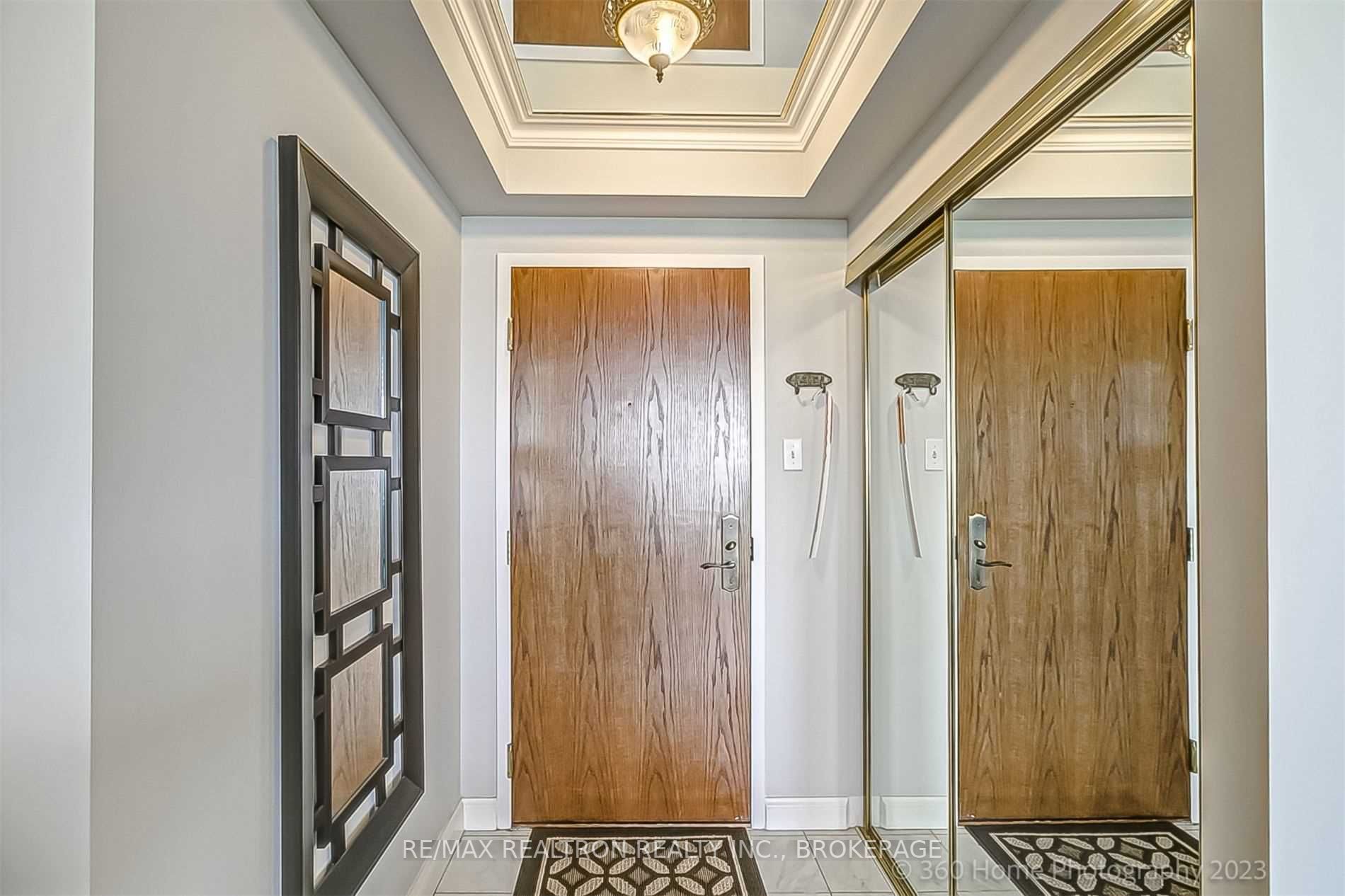 Listing W6040907 - Large Photo # 2
