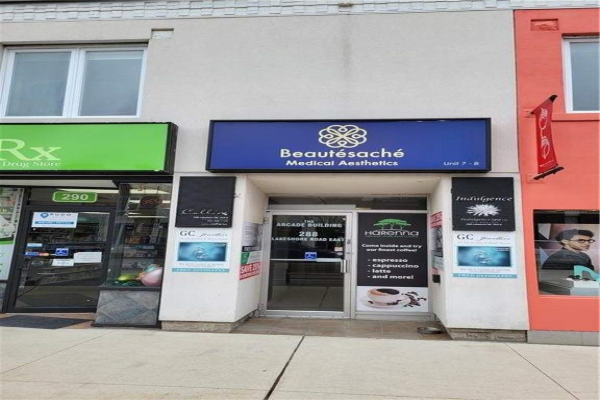 288 Lakeshore Rd E, Oakville