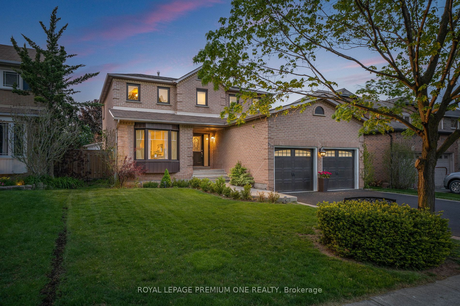 313 Leacock Ave