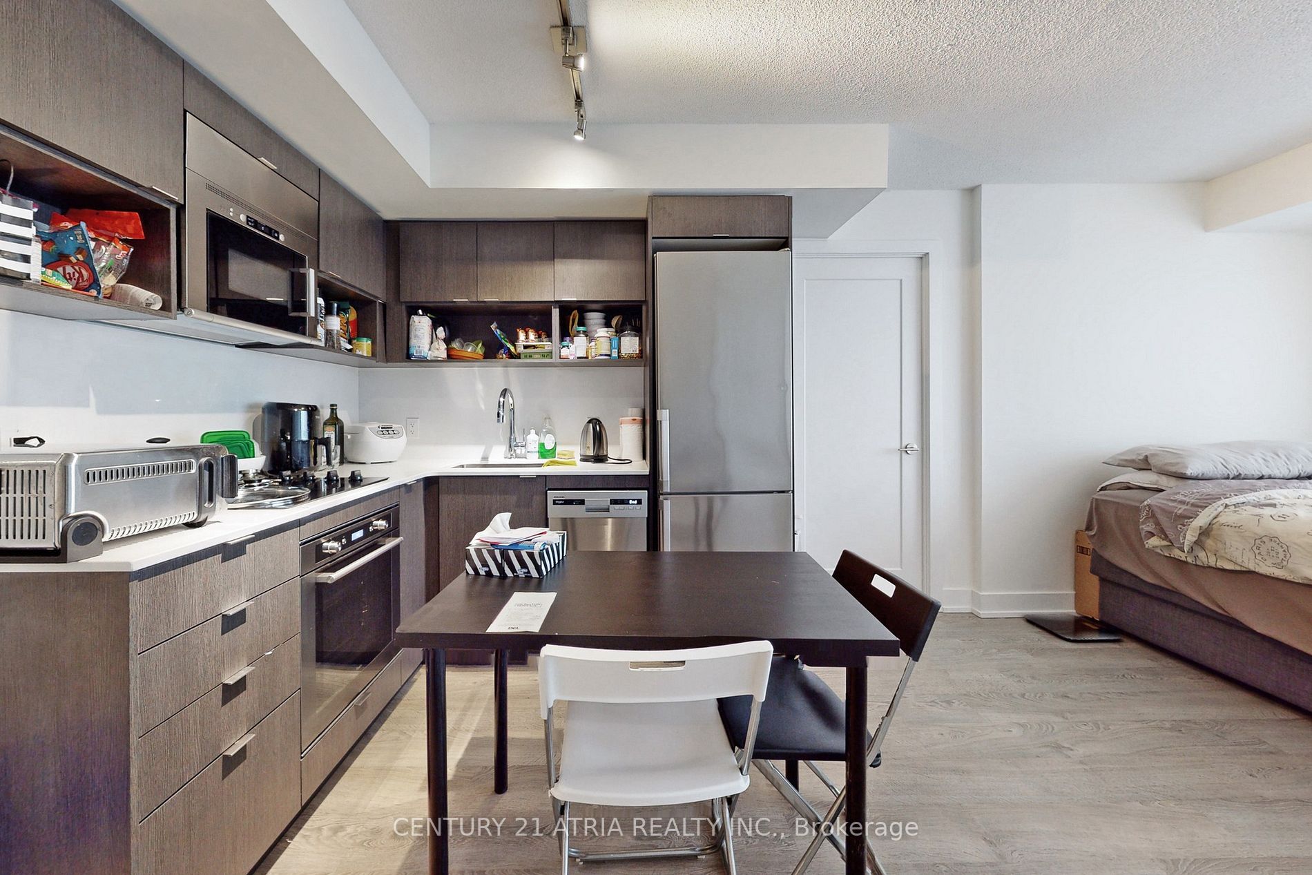 7 Mabelle Ave, #1501