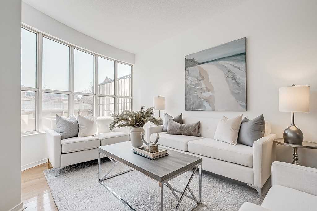 2511 Lakeshore Rd W, #211