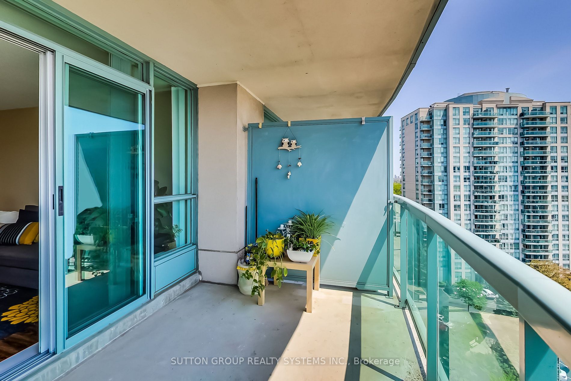 2585 Erin Centre Blvd, #1105