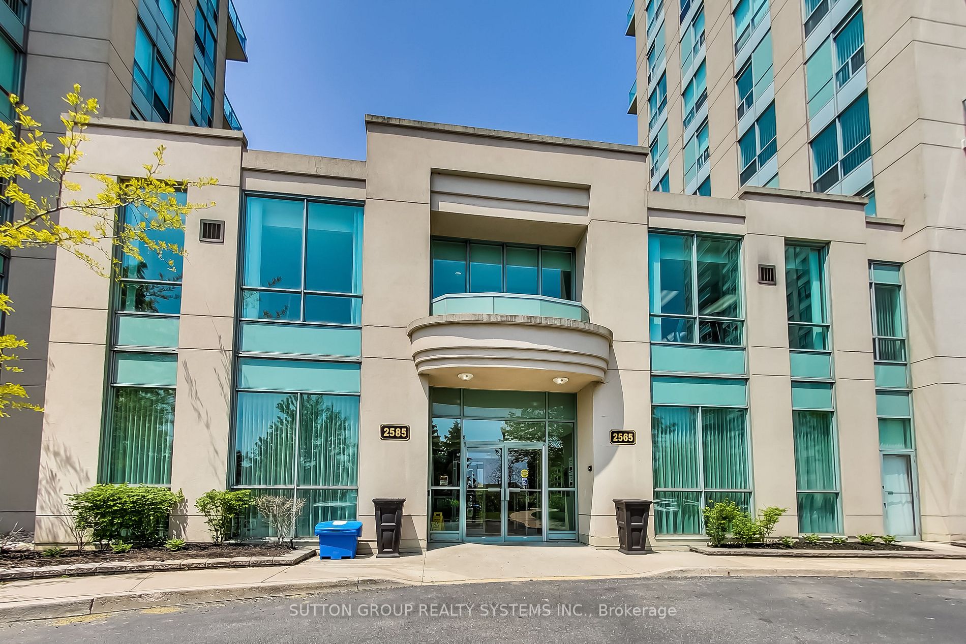 2585 Erin Centre Blvd, #1105