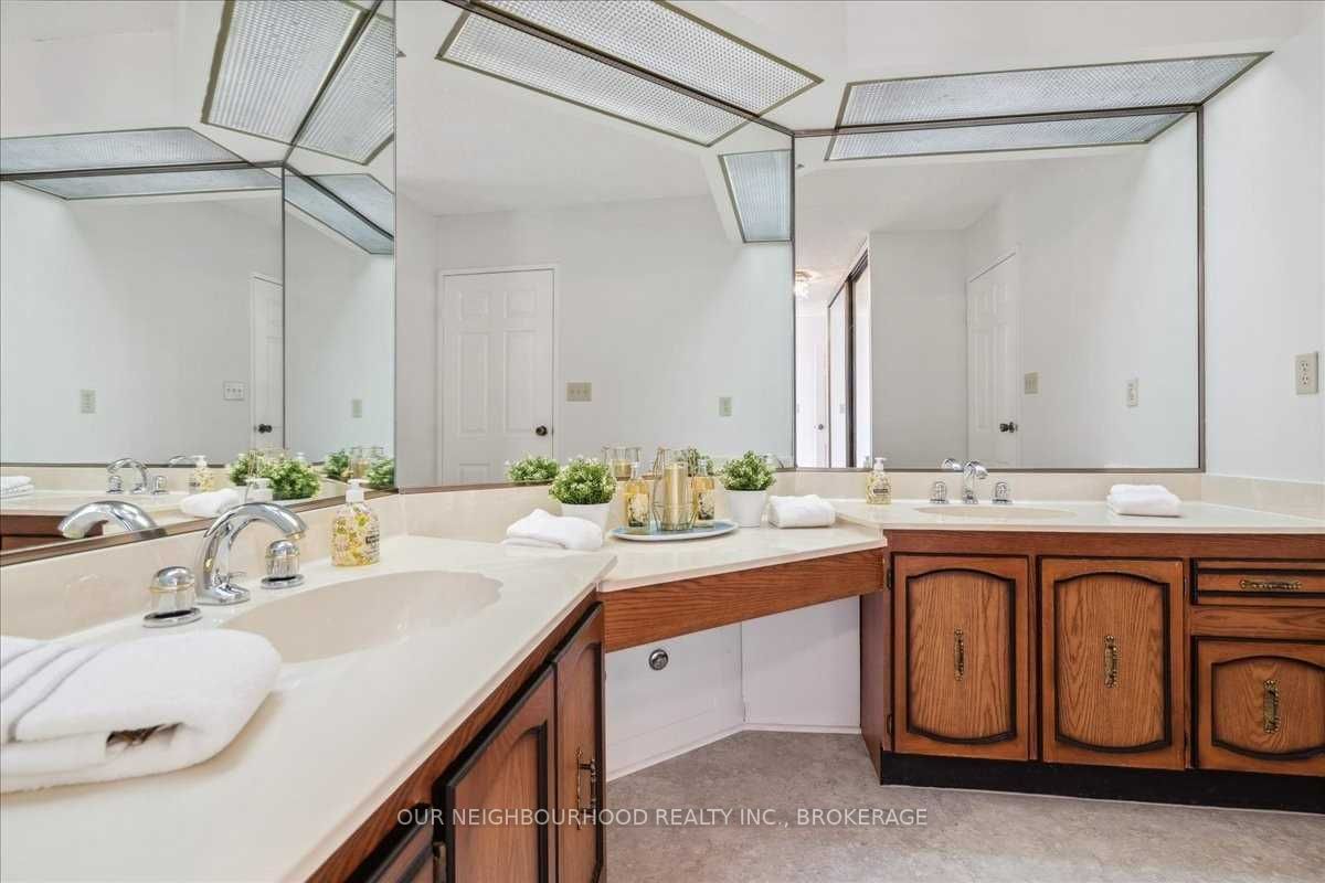 Listing W6041827 - Large Photo # 17