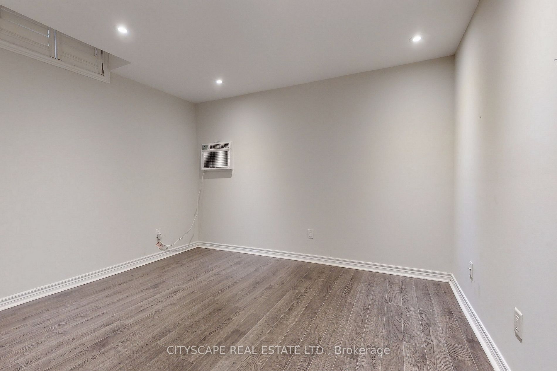 Listing W6041832 - Large Photo # 32