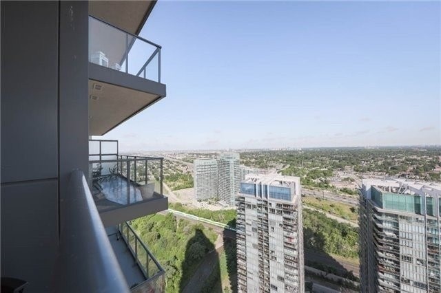 36 Park Lawn Road, #3707
