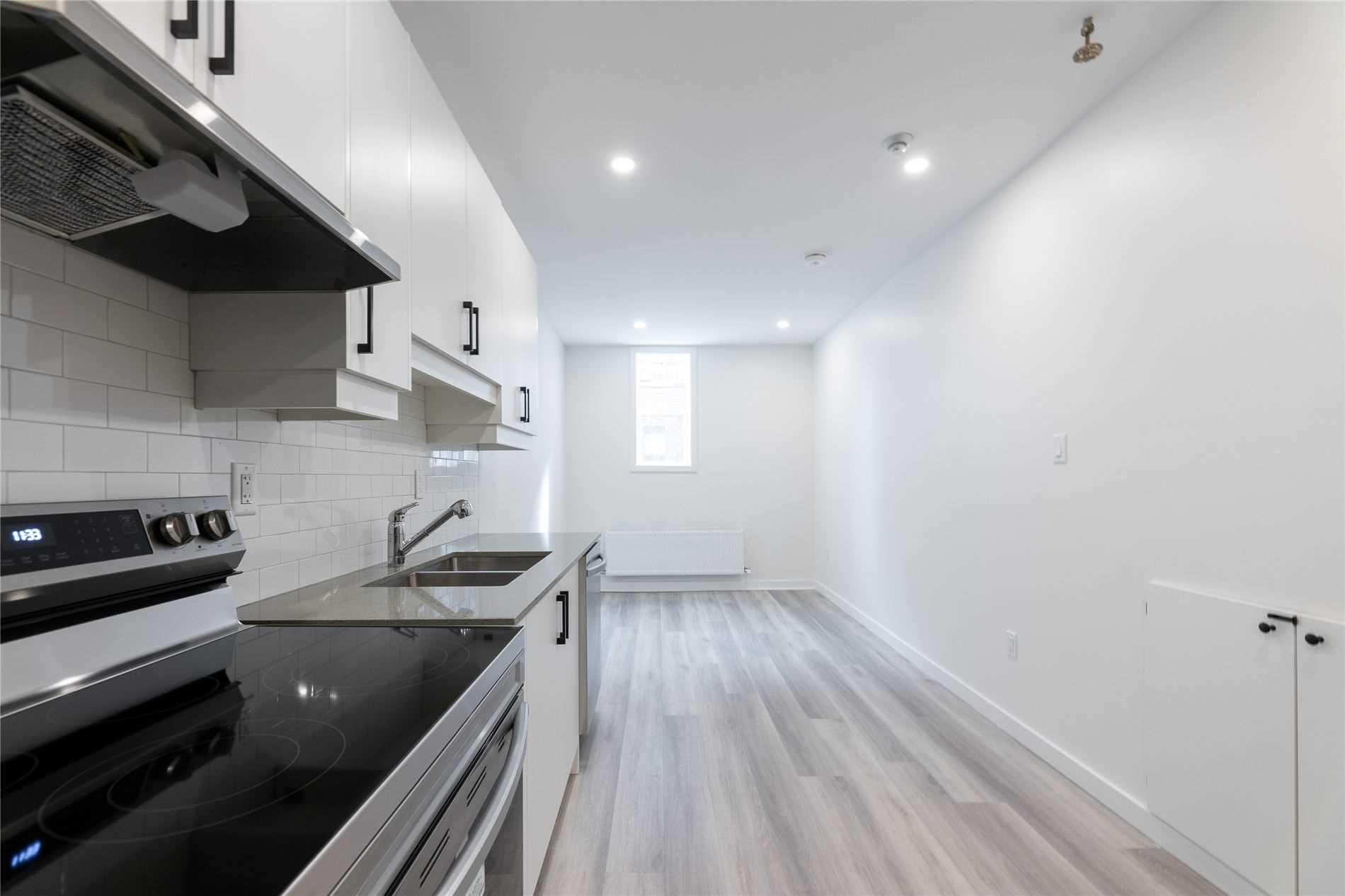 1744 Wilson Avenue, #11