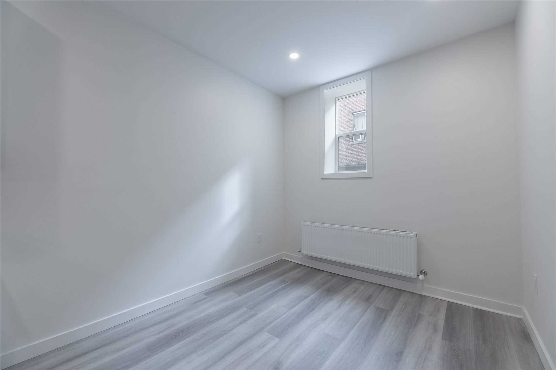 1744 Wilson Avenue, #11