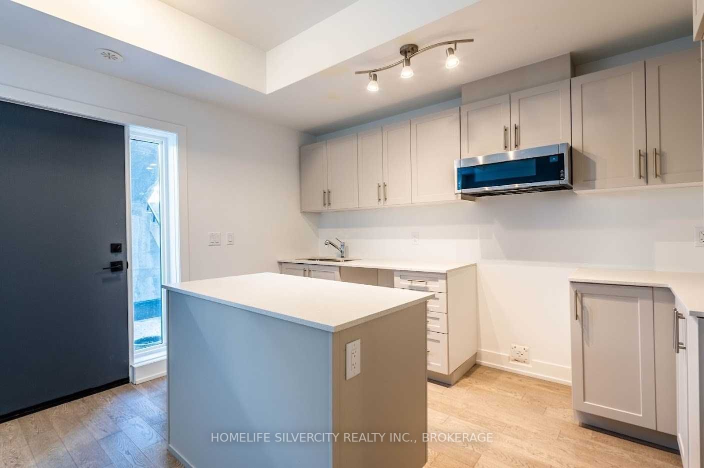 1060 Douglas Mccurdy Comm Rd, #138