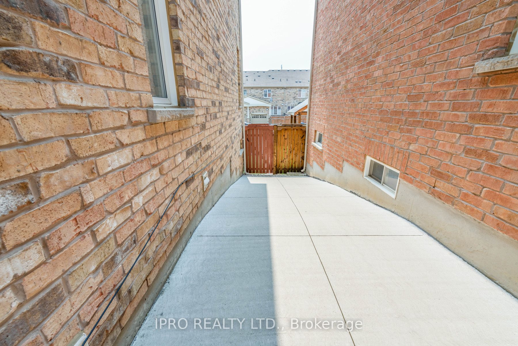 10 Tokara Avenue