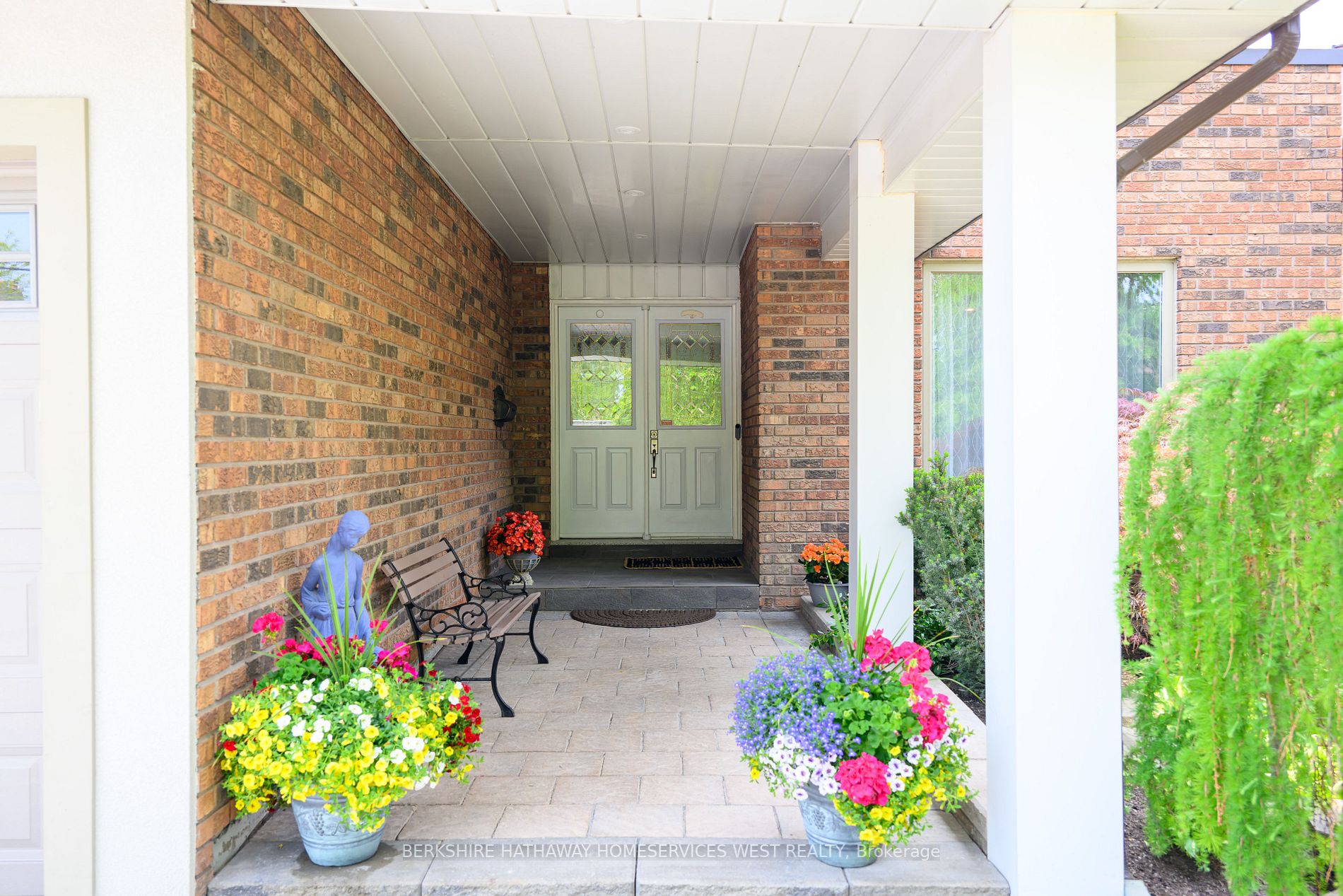 Listing W6042384 - Large Photo # 2