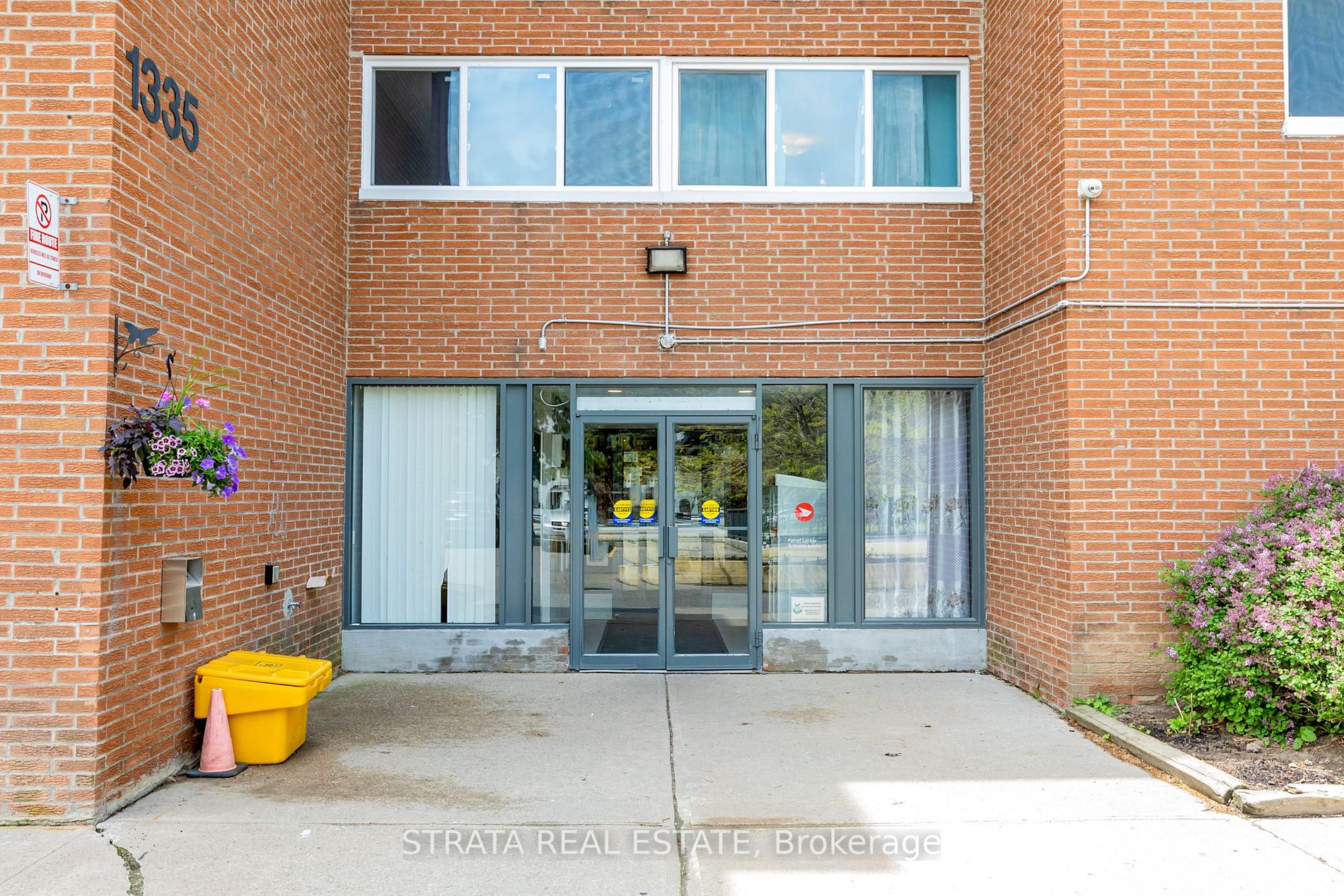 Listing W6042396 - Large Photo # 2