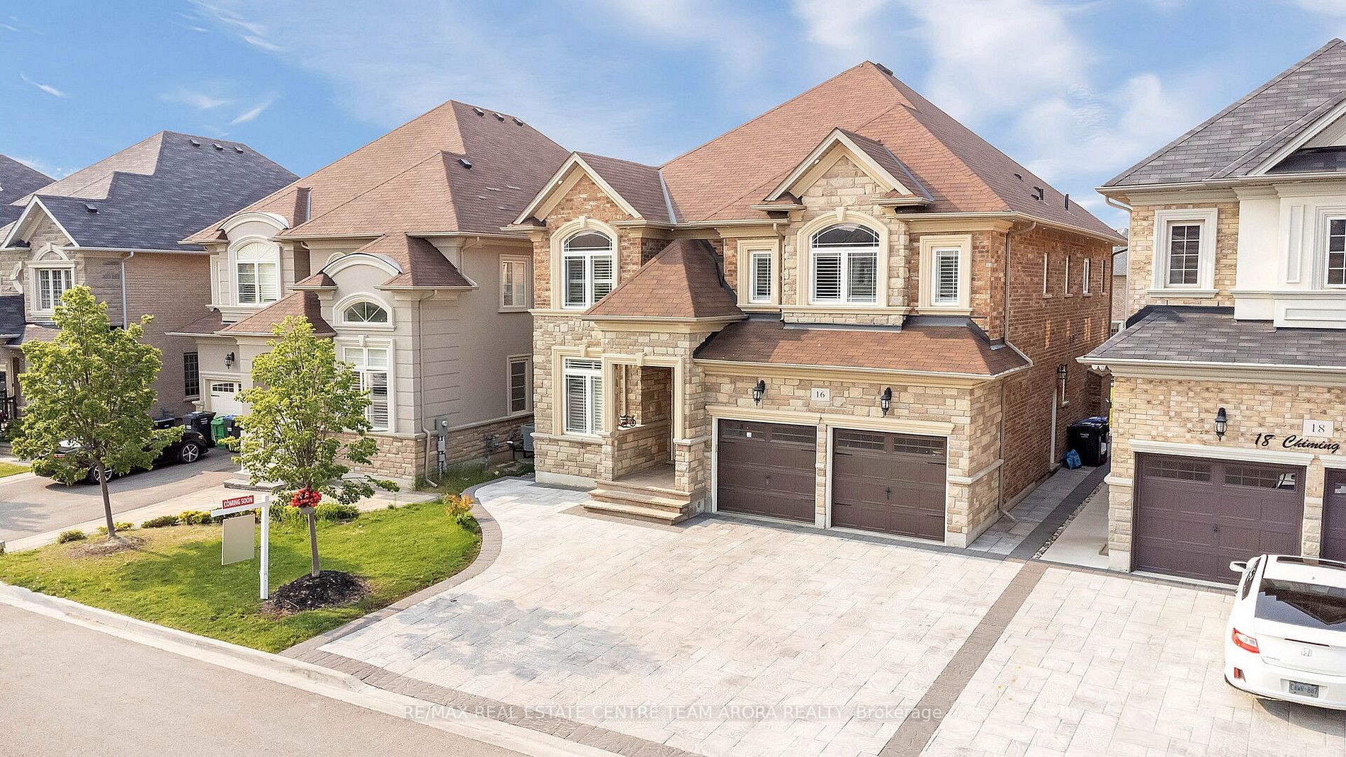 16 Chiming Rd