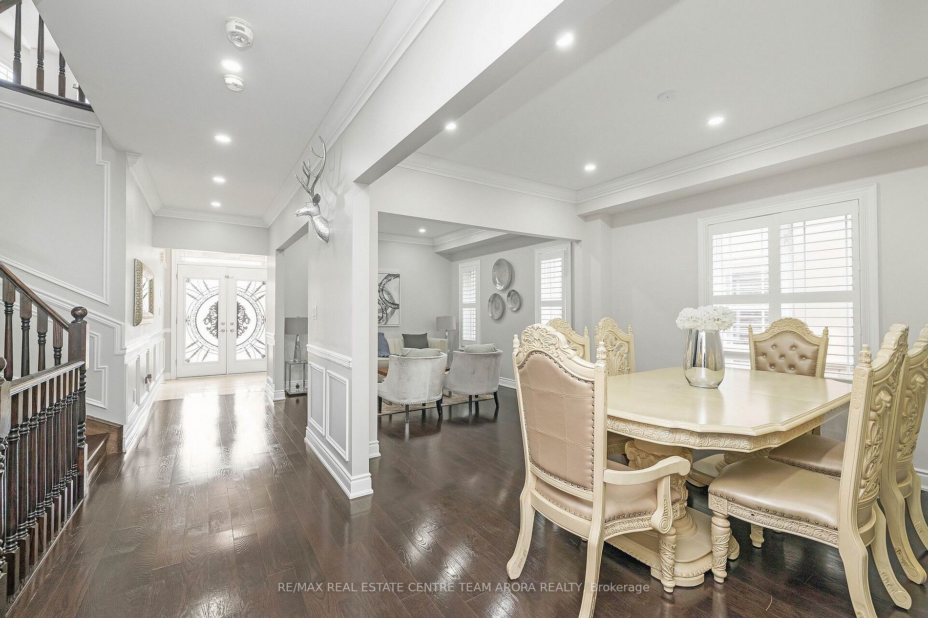 16 Chiming Rd