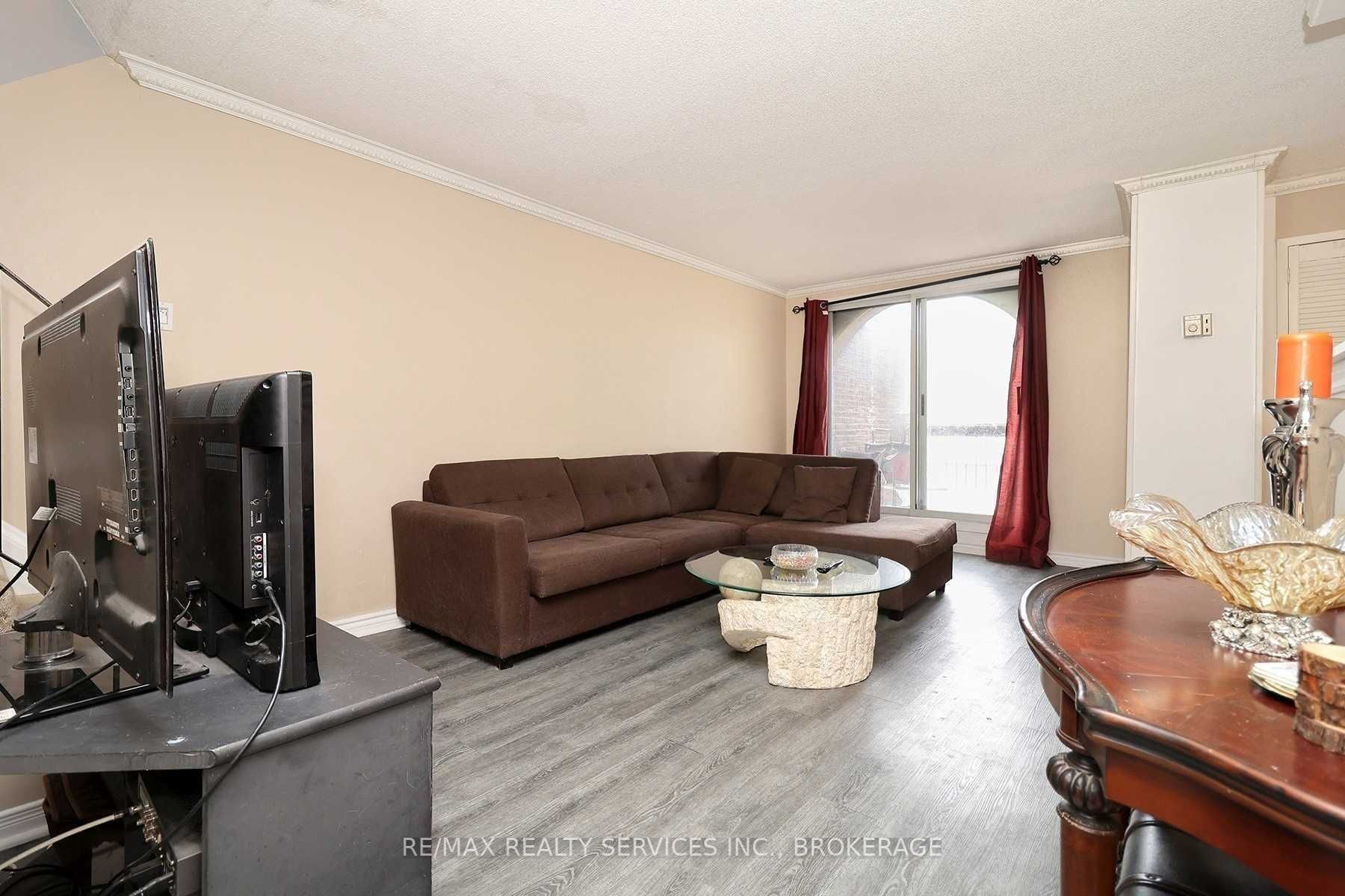 Listing W6042557 - Large Photo # 7