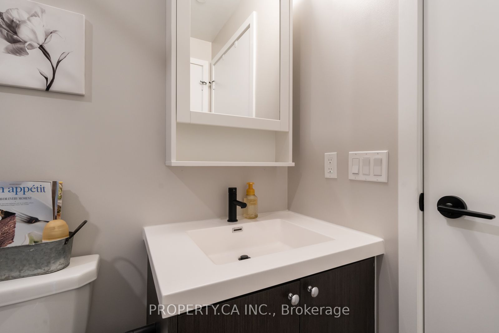 50 George Butchart Dr, #411