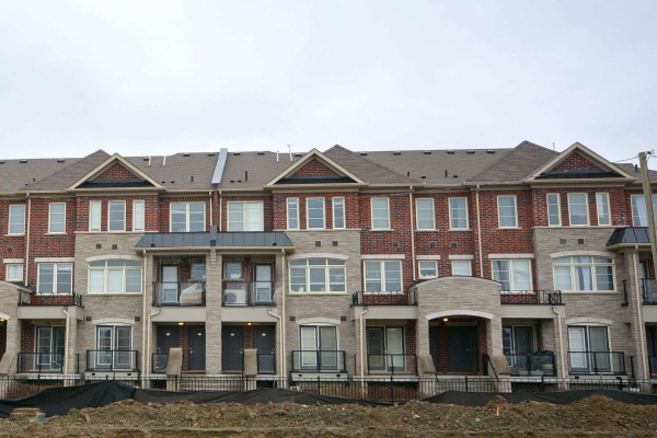 200 Veterans Dr, Brampton