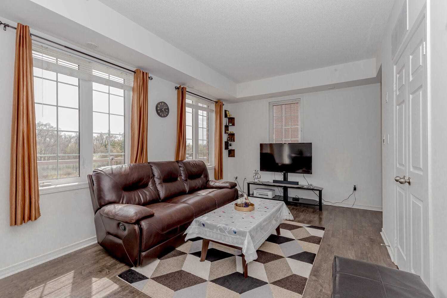 180 Howden Blvd, #10