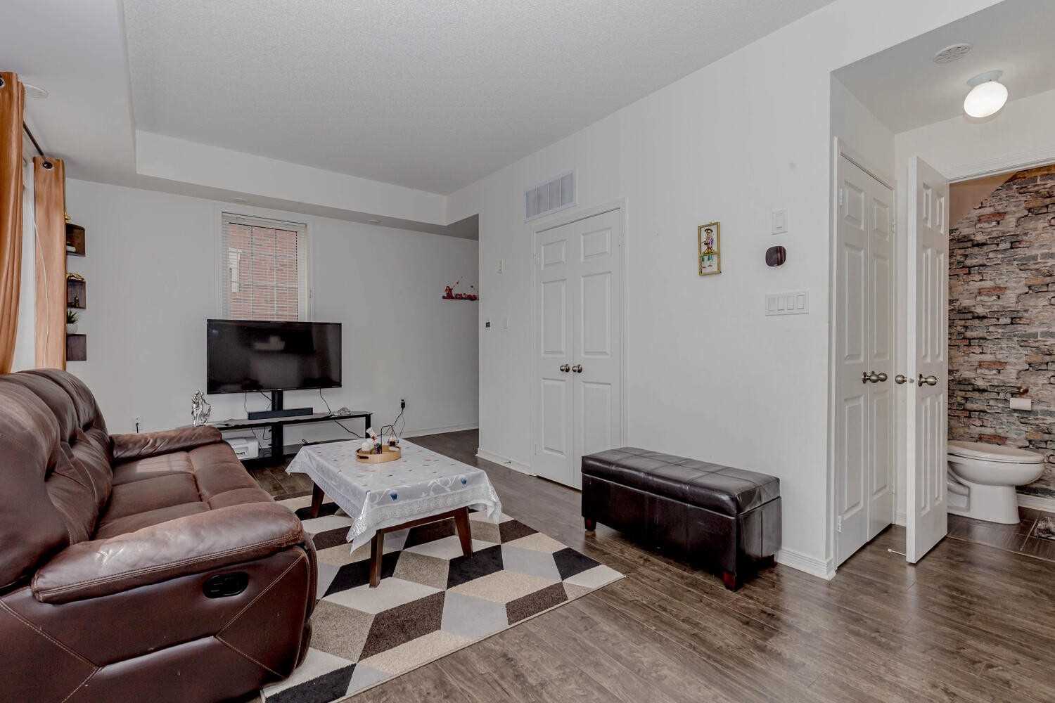 180 Howden Blvd, #10