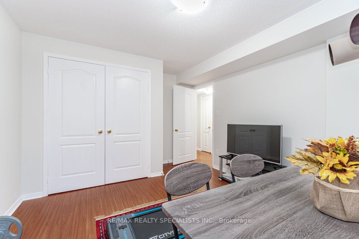 Listing W6043320 - Large Photo # 26