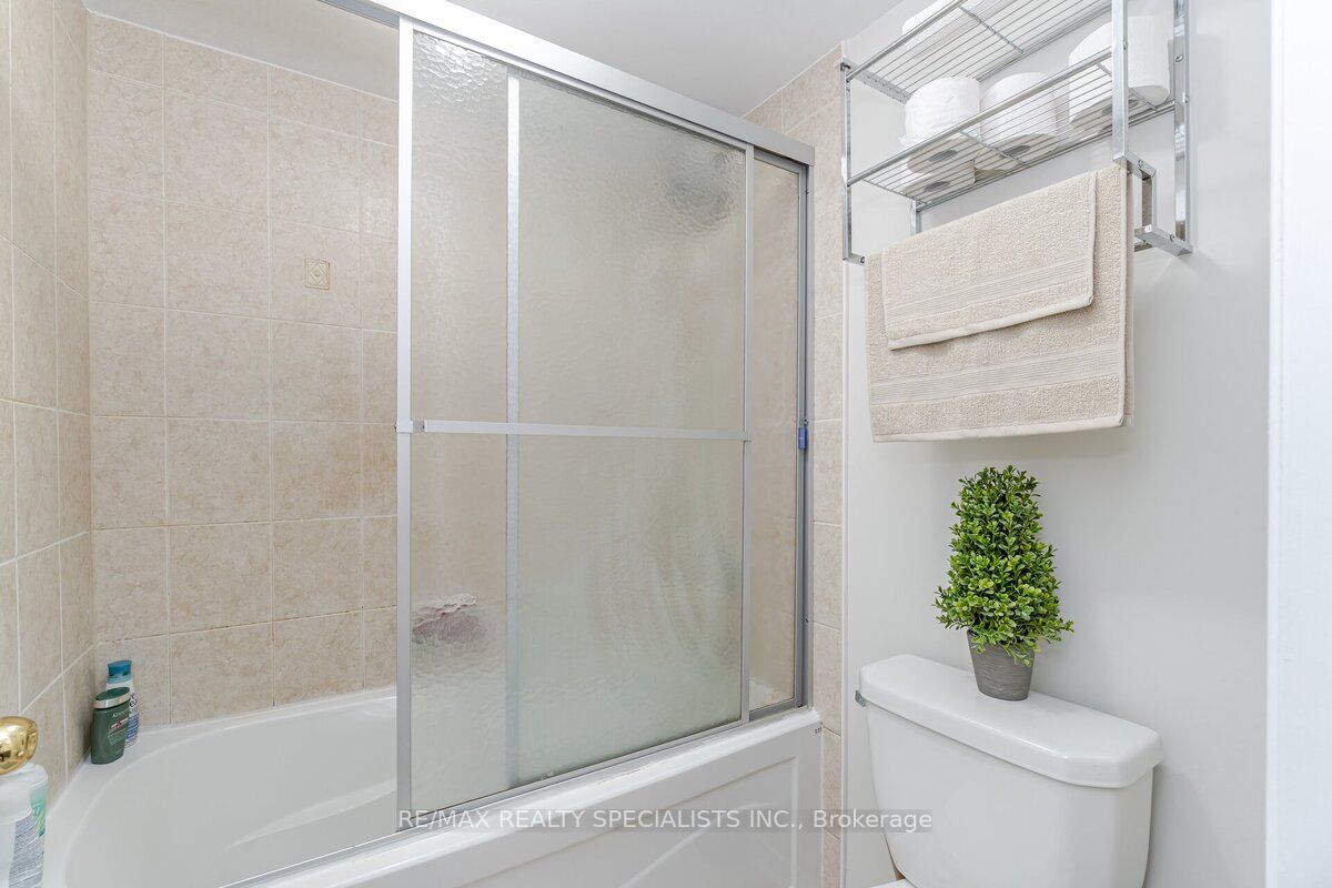 Listing W6043320 - Large Photo # 28