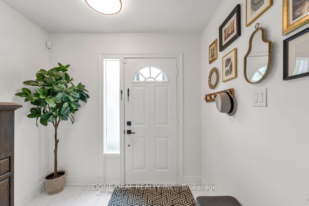 242 Fleetwood Cres, #138