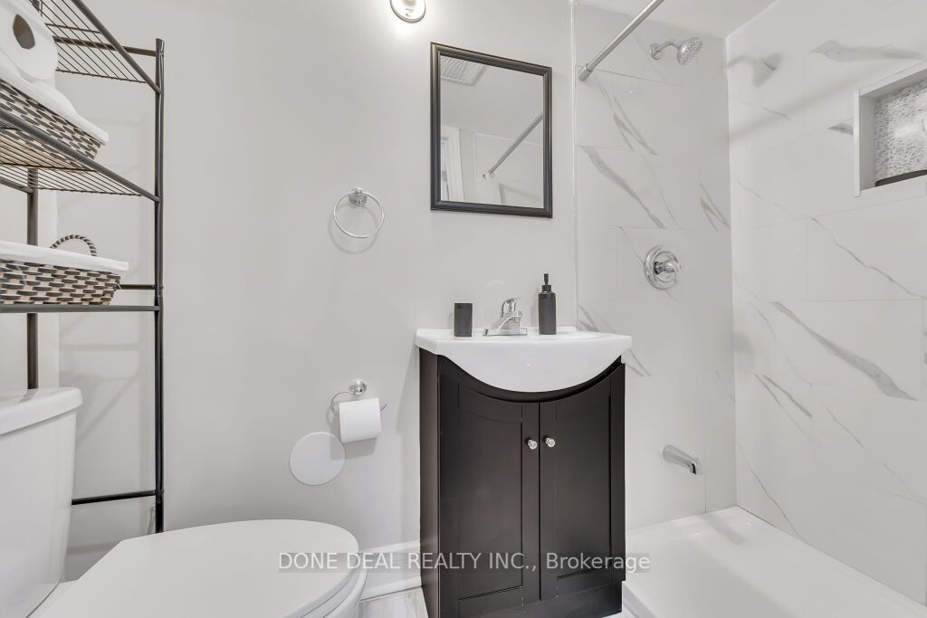 242 Fleetwood Cres, #138