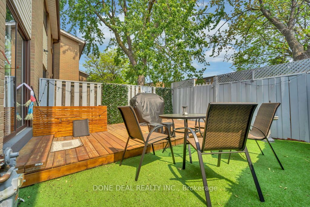 242 Fleetwood Cres, #138