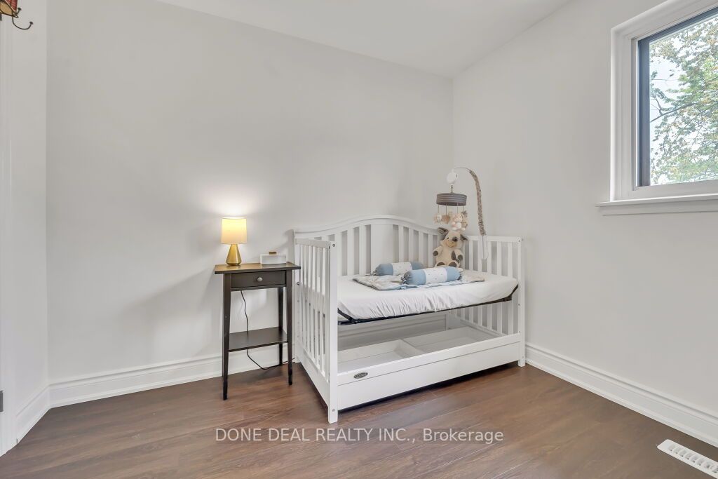 242 Fleetwood Cres, #138