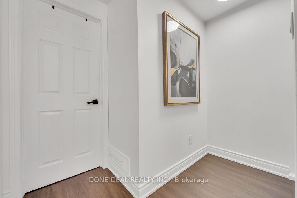 242 Fleetwood Cres, #138