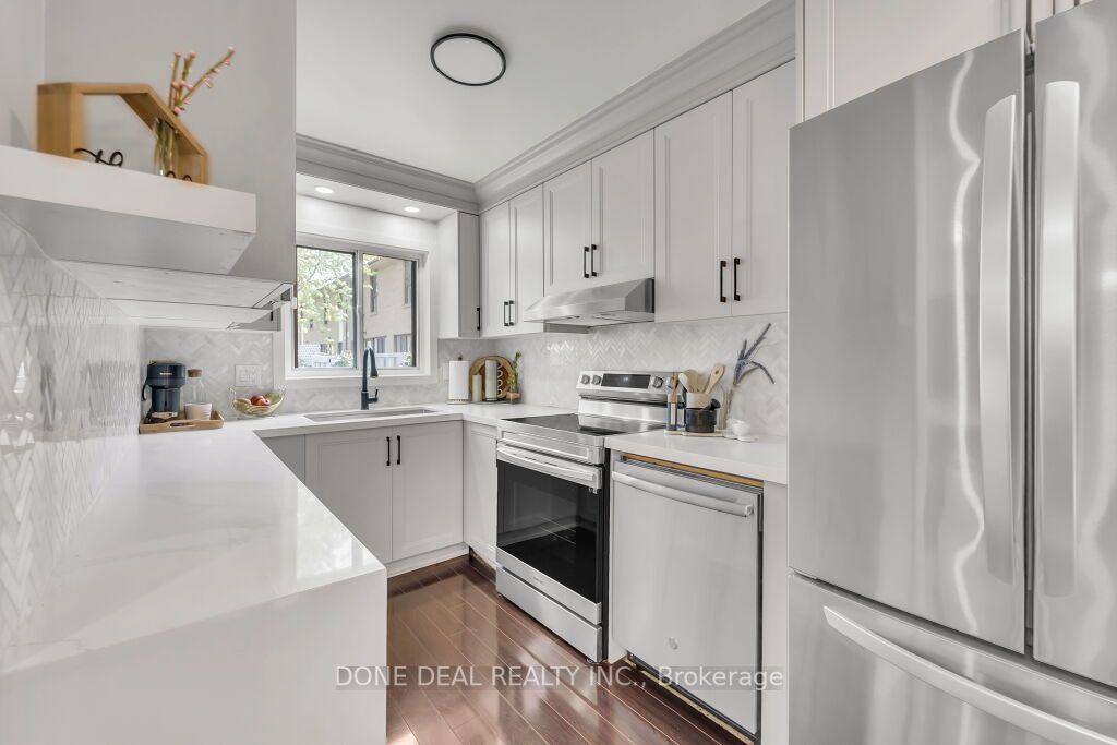 242 Fleetwood Cres, #138