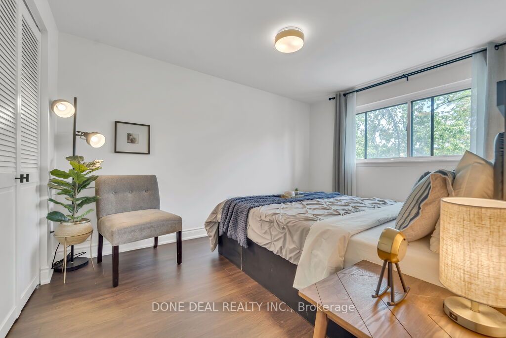 242 Fleetwood Cres, #138