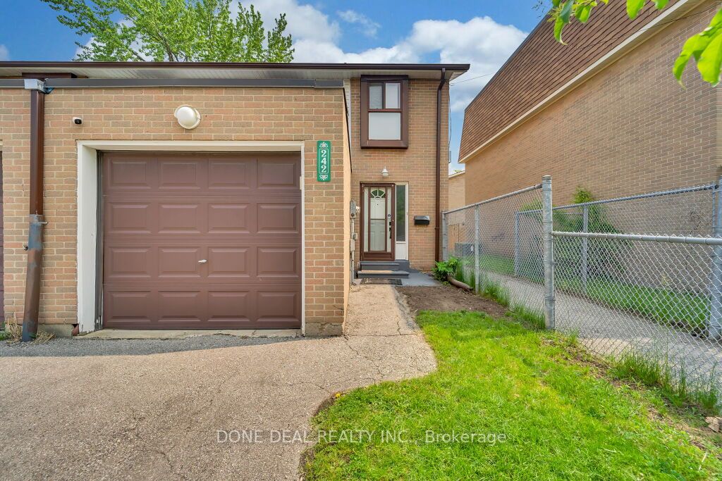 242 Fleetwood Cres, #138