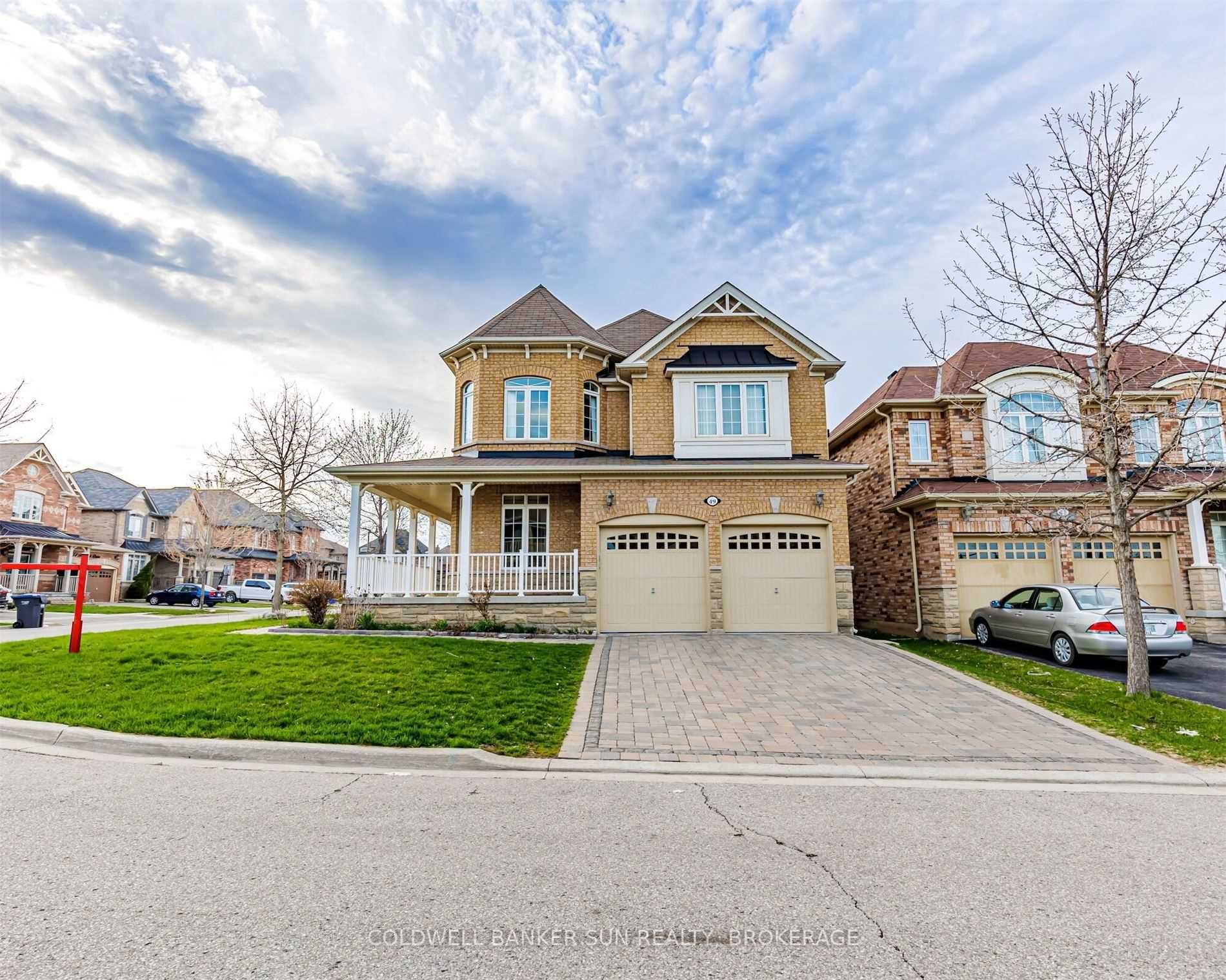 49 Maybeck Dr N