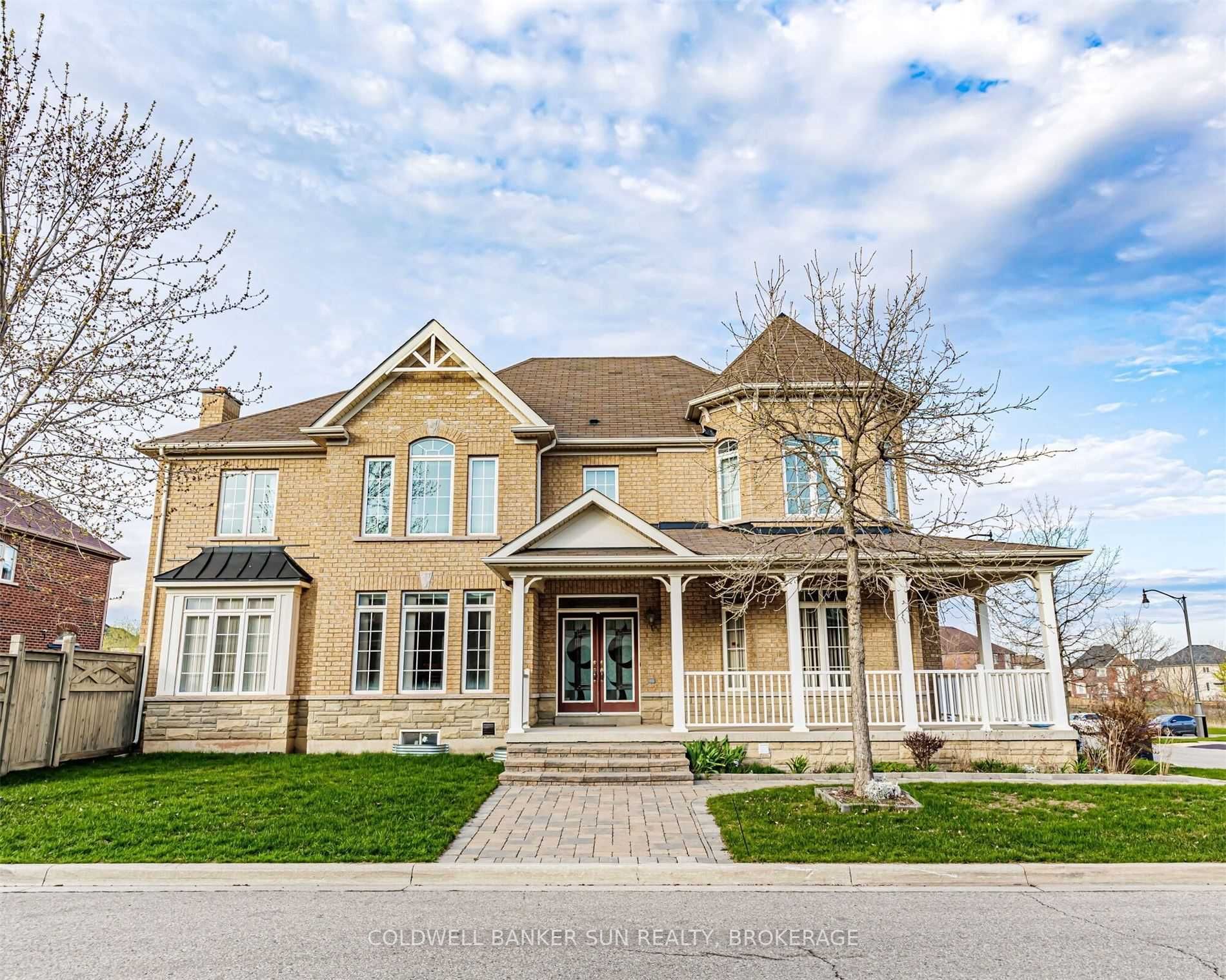 49 Maybeck Dr N