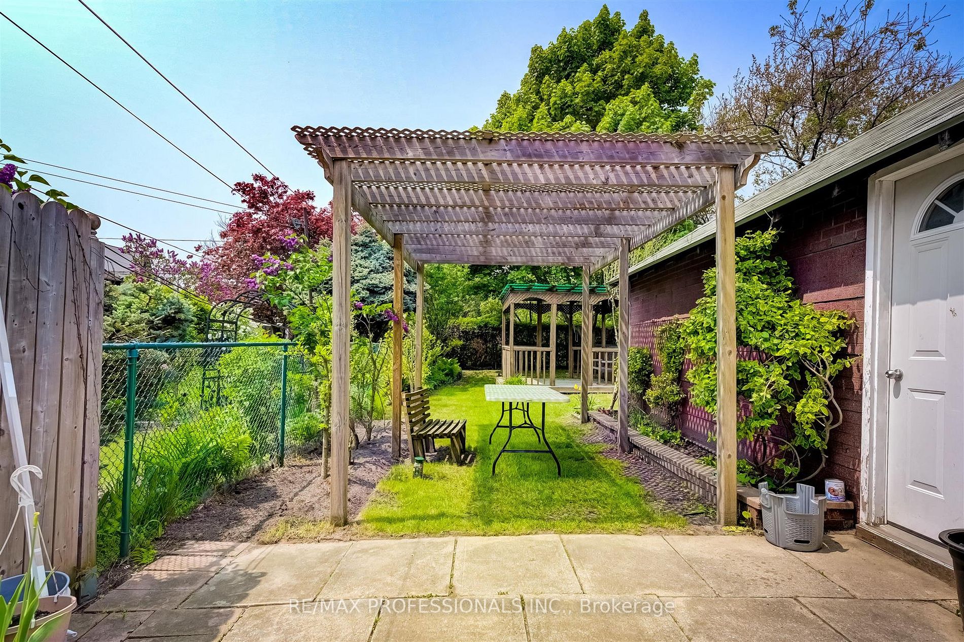 636 Runnymede Road