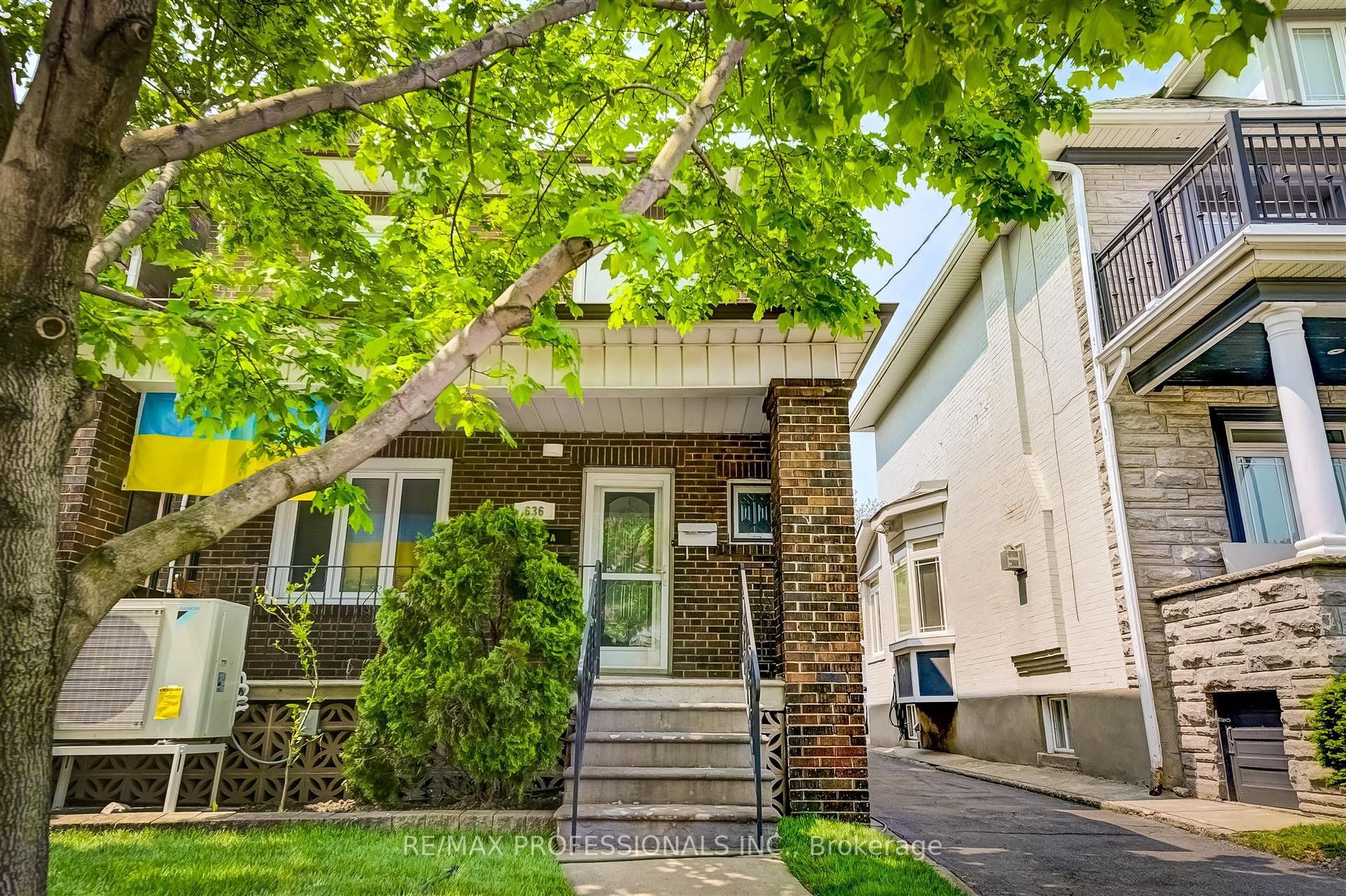 636 Runnymede Road