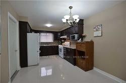 27 Moffatt Ave