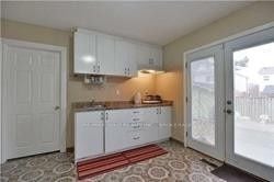 27 Moffatt Ave