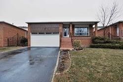 27 Moffatt Ave