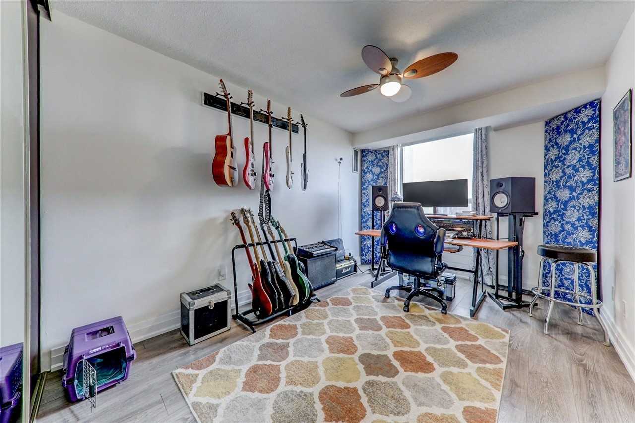 Listing W6043933 - Large Photo # 27